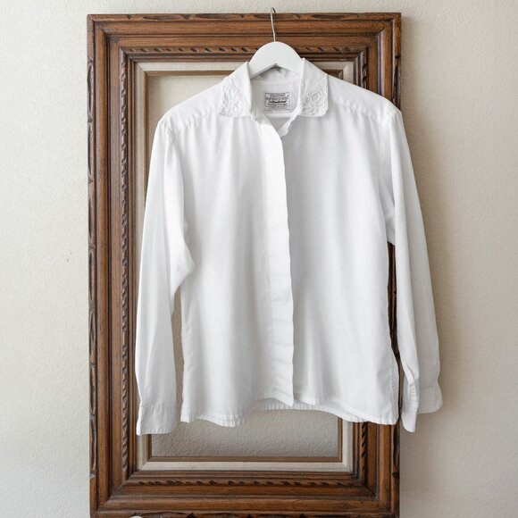 Vintage! Pendleton Top Sz 10 White Country Sophisticates LS Buttons Made in USA - Picture 1 of 6